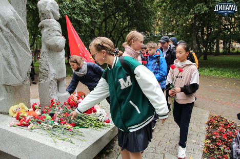 Возложение цветов 08.09.21_008.jpg