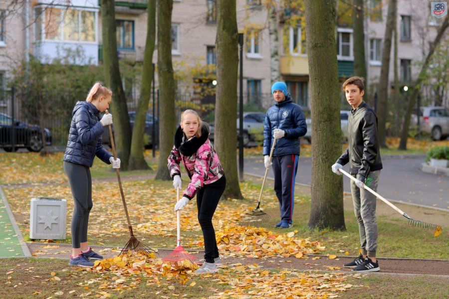 В ШКОЛЕ ПРОШЁЛ СУББОТНИК