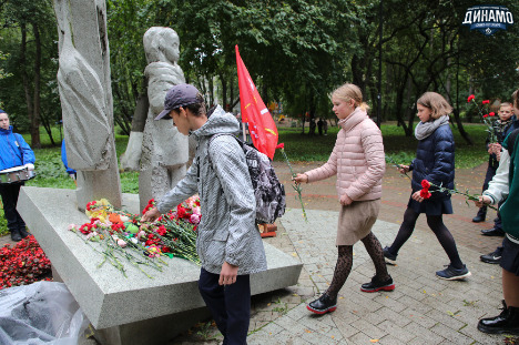 Возложение цветов 08.09.21_007.jpg