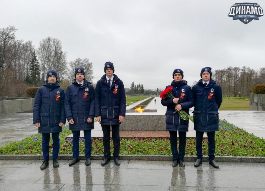 ПАМЯТИ ПАВШИХ БУДЬТЕ ДОСТОЙНЫ!