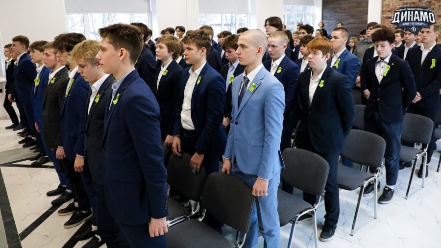 СНЯТИЮ БЛОКАДЫ ПОСВЯЩАЕТСЯ