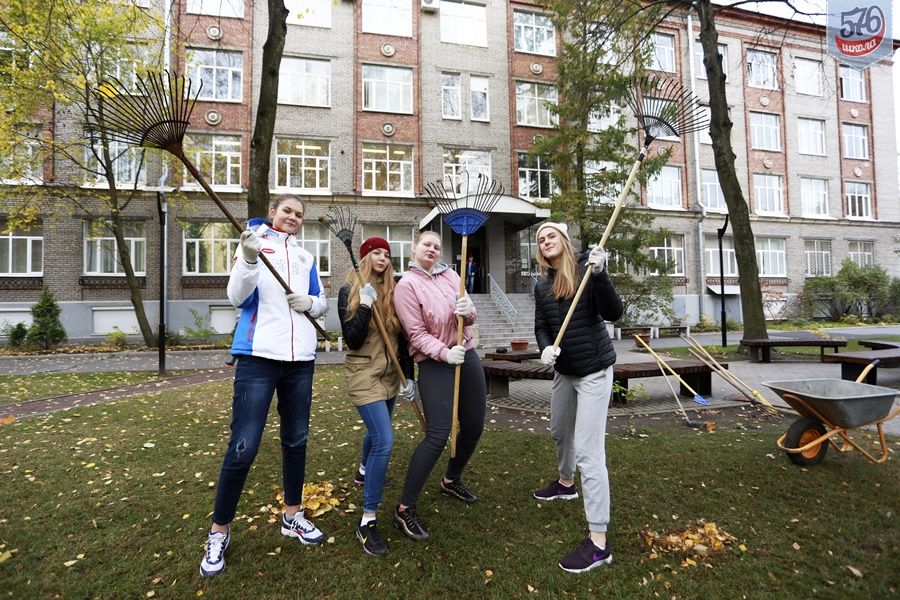  В ШКОЛЕ ПРОШЁЛ СУББОТНИК